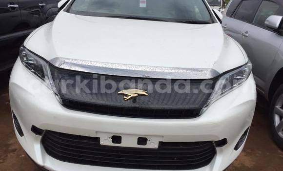 Buy Used Toyota Harrier White Car in Adjumani in Northern