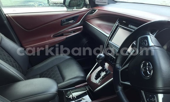 Buy Used Toyota Harrier White Car in Adjumani in Northern Buy Used Toyota Harrier White Car in Adjumani in Northern