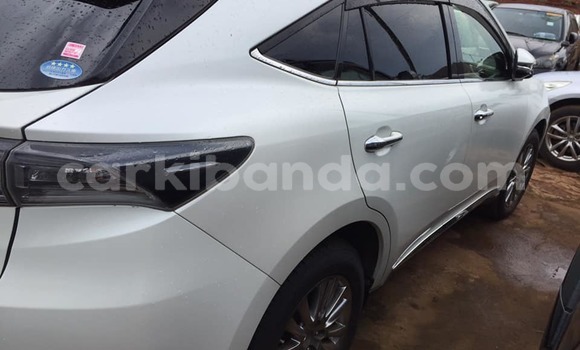 Buy Used Toyota Harrier White Car in Adjumani in Northern Buy Used Toyota Harrier White Car in Adjumani in Northern