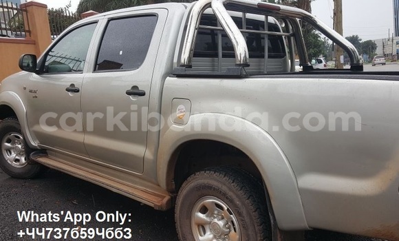 Buy Used Toyota Hilux Silver Car in Kampala in Uganda Buy Used Toyota Hilux Silver Car in Kampala in Uganda