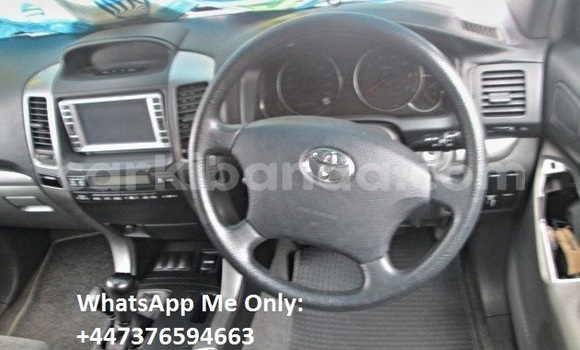 Acheter Occasion Voiture Toyota Land Cruiser Prado Gris à Kampala, Ouganda Acheter Occasion Voiture Toyota Land Cruiser Prado Gris à Kampala, Ouganda