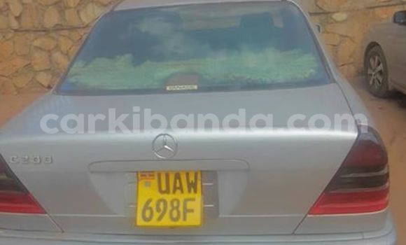 Acheter Occasion Voiture Mercedes‒Benz C–Class Gris à Kampala, Ouganda Acheter Occasion Voiture Mercedes‒Benz C–Class Gris à Kampala, Ouganda