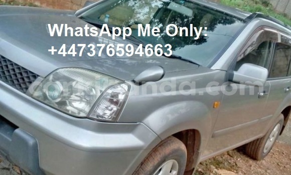 Nunua Ilio tumika Nissan Navara Fedha Gari ndani ya Kampala nchini Uganda Nunua Ilio tumika Nissan Navara Fedha Gari ndani ya Kampala nchini Uganda