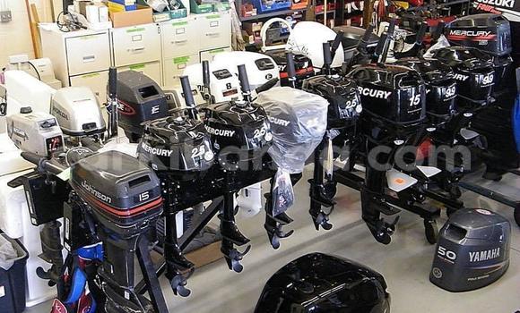 Nunua New Outdoor Board Engines ndani ya Kampala nchini Uganda Nunua New Outdoor Board Engines ndani ya Kampala nchini Uganda