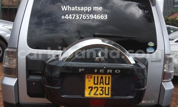 Acheter Occasion Voiture Mitsubishi Pajero Gris à Kampala, Ouganda Acheter Occasion Voiture Mitsubishi Pajero Gris à Kampala, Ouganda