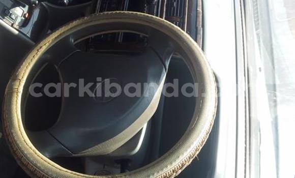 Gura Yakoze Toyota Premio Silver Imodoka i Kampala mu Uganda Gura Yakoze Toyota Premio Silver Imodoka i Kampala mu Uganda