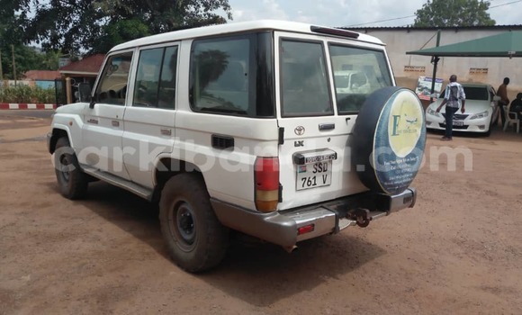 Buy Used Toyota Land Cruiser White Car in Kampala in Uganda Buy Used Toyota Land Cruiser White Car in Kampala in Uganda
