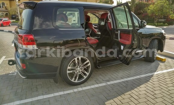 Nunua Ilio tumika Toyota Land Cruiser Nyingine Gari ndani ya Kampala nchini Uganda Nunua Ilio tumika Toyota Land Cruiser Nyingine Gari ndani ya Kampala nchini Uganda