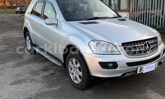 Buy Used Mercedes‒Benz ML–Class Silver Car in Kampala in Uganda Buy Used Mercedes‒Benz ML–Class Silver Car in Kampala in Uganda