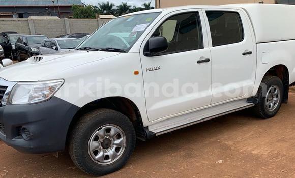 Buy Used Toyota Hilux White Car in Kampala in Uganda Buy Used Toyota Hilux White Car in Kampala in Uganda