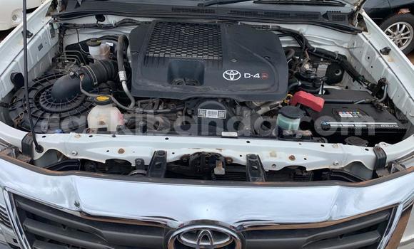 Buy Used Toyota Hilux White Car in Kampala in Uganda Buy Used Toyota Hilux White Car in Kampala in Uganda
