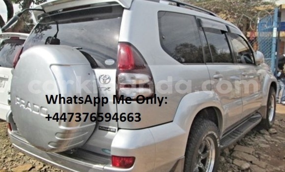Gura Yakoze Toyota Land Cruiser Prado Silver Imodoka i Kampala mu Uganda Gura Yakoze Toyota Land Cruiser Prado Silver Imodoka i Kampala mu Uganda