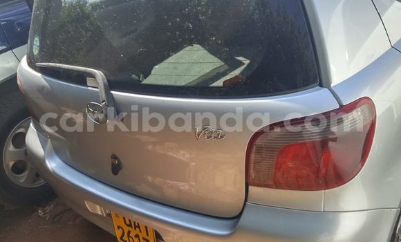 Gura Yakoze Toyota Vitz Silver Imodoka i Kampala mu Uganda Gura Yakoze Toyota Vitz Silver Imodoka i Kampala mu Uganda