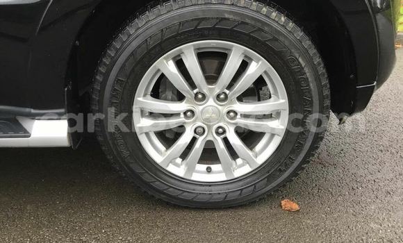 Nunua Ilio tumika Mitsubishi Pajero Nyingine Gari ndani ya Kampala nchini Uganda Nunua Ilio tumika Mitsubishi Pajero Nyingine Gari ndani ya Kampala nchini Uganda