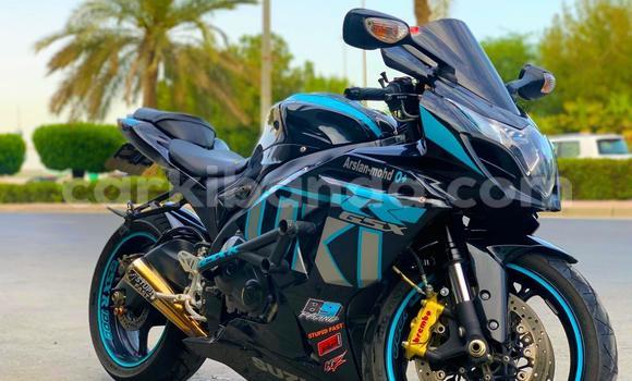 Gura Yakoze Suzuki GSX–R Black Bike i Bombo mu Central Gura Yakoze Suzuki GSX–R Black Bike i Bombo mu Central