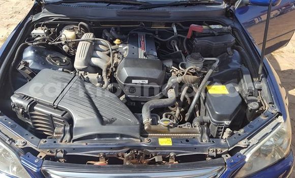 Acheter Occasion Voiture Toyota Altezza Bleu à Kampala, Ouganda Acheter Occasion Voiture Toyota Altezza Bleu à Kampala, Ouganda