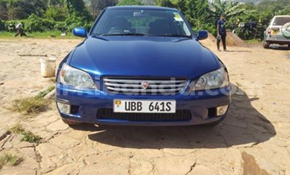 Acheter Occasion Voiture Toyota Altezza Bleu à Kampala, Ouganda Acheter Occasion Voiture Toyota Altezza Bleu à Kampala, Ouganda