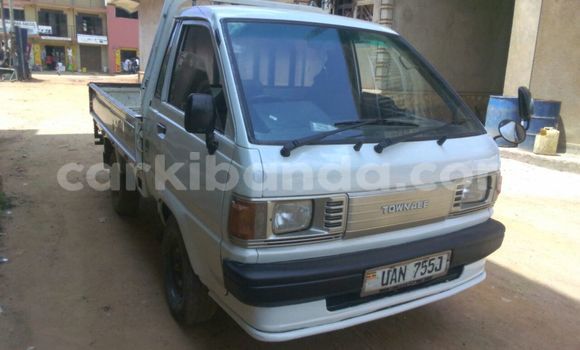 Acheter Occasion Utilitaire Toyota LITEACE Blanc à Kampala, Ouganda