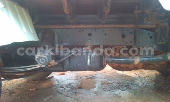 Buy Used Toyota LITEACE White Truck in Kampala in Uganda Buy Used Toyota LITEACE White Truck in Kampala in Uganda