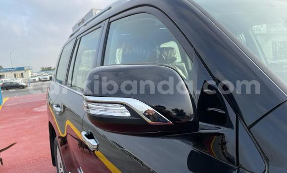 Gura Nshya Toyota Land Cruiser Black Imodoka i Amudat mu Northern Gura Nshya Toyota Land Cruiser Black Imodoka i Amudat mu Northern