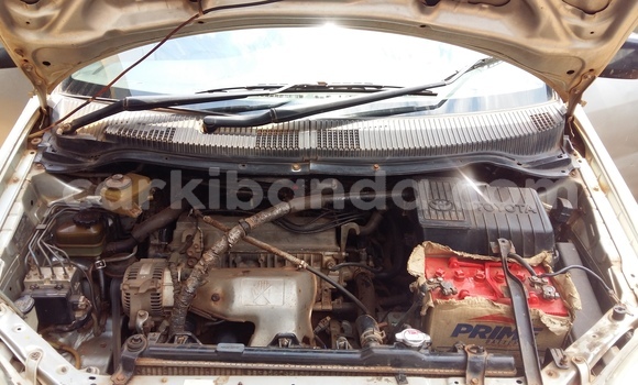 Acheter Occasion Voiture Toyota Nadia Gris à Kampala, Ouganda Acheter Occasion Voiture Toyota Nadia Gris à Kampala, Ouganda