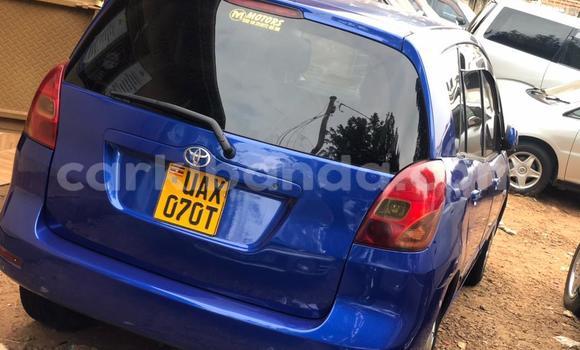 Acheter Occasion Voiture Toyota Corolla Spacio Bleu à Kampala, Ouganda Acheter Occasion Voiture Toyota Corolla Spacio Bleu à Kampala, Ouganda
