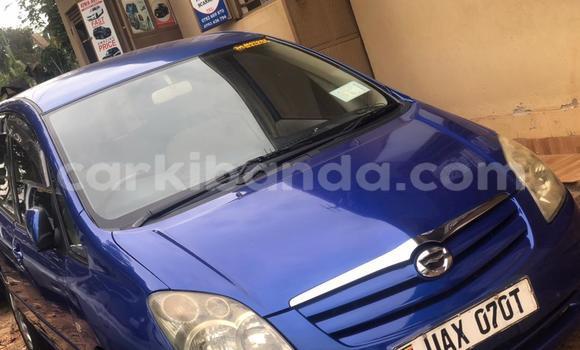 Acheter Occasion Voiture Toyota Corolla Spacio Bleu à Kampala, Ouganda Acheter Occasion Voiture Toyota Corolla Spacio Bleu à Kampala, Ouganda