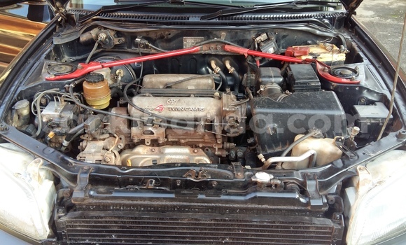 Acheter Occasion Voiture Toyota RAV4 Noir à Kampala, Ouganda Acheter Occasion Voiture Toyota RAV4 Noir à Kampala, Ouganda