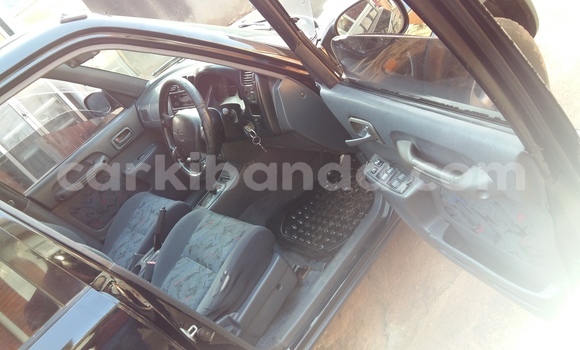 Acheter Occasion Voiture Toyota RAV4 Noir à Kampala, Ouganda Acheter Occasion Voiture Toyota RAV4 Noir à Kampala, Ouganda