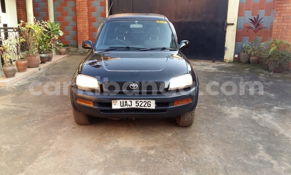 Acheter Occasion Voiture Toyota RAV4 Noir à Kampala, Ouganda Acheter Occasion Voiture Toyota RAV4 Noir à Kampala, Ouganda