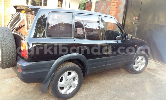 Acheter Occasion Voiture Toyota RAV4 Noir à Kampala, Ouganda Acheter Occasion Voiture Toyota RAV4 Noir à Kampala, Ouganda