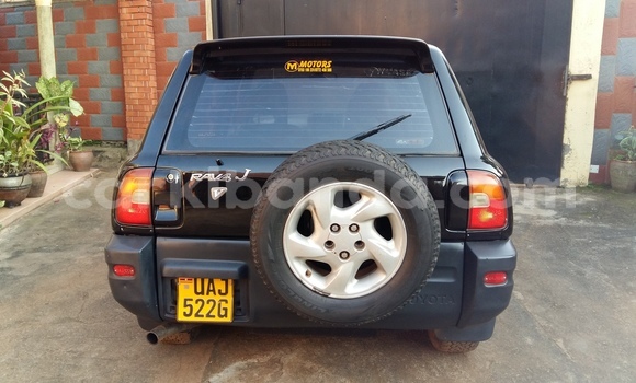 Acheter Occasion Voiture Toyota RAV4 Noir à Kampala, Ouganda Acheter Occasion Voiture Toyota RAV4 Noir à Kampala, Ouganda