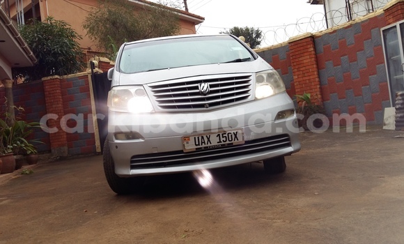 Acheter Occasion Voiture Toyota Alphard Gris à Kampala, Ouganda Acheter Occasion Voiture Toyota Alphard Gris à Kampala, Ouganda