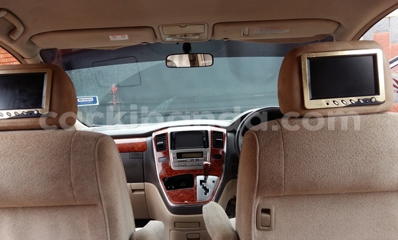 Acheter Occasion Voiture Toyota Alphard Gris à Kampala, Ouganda Acheter Occasion Voiture Toyota Alphard Gris à Kampala, Ouganda