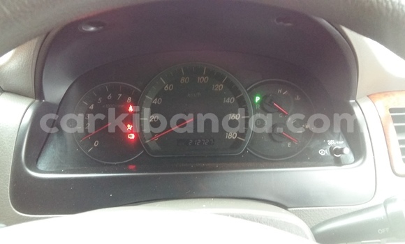 Acheter Occasion Voiture Toyota Alphard Gris à Kampala, Ouganda Acheter Occasion Voiture Toyota Alphard Gris à Kampala, Ouganda