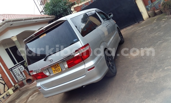 Acheter Occasion Voiture Toyota Alphard Gris à Kampala, Ouganda Acheter Occasion Voiture Toyota Alphard Gris à Kampala, Ouganda