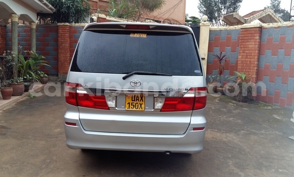 Acheter Occasion Voiture Toyota Alphard Gris à Kampala, Ouganda Acheter Occasion Voiture Toyota Alphard Gris à Kampala, Ouganda