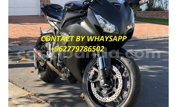 Acheter Occasion Moto Honda CBR 1000 RR Noir à Kampala, Ouganda Acheter Occasion Moto Honda CBR 1000 RR Noir à Kampala, Ouganda