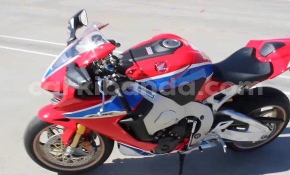 Buy Used Honda CBR 1000 RR Red Bike in Entebbe in Uganda Buy Used Honda CBR 1000 RR Red Bike in Entebbe in Uganda