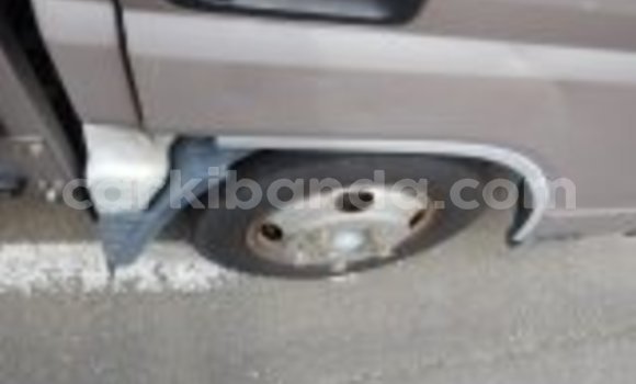 Nunua Ilio tumika Mitsubishi Van Nyingine Lori ndani ya Busembatia nchini Mashariki Nunua Ilio tumika Mitsubishi Van Nyingine Lori ndani ya Busembatia nchini Mashariki