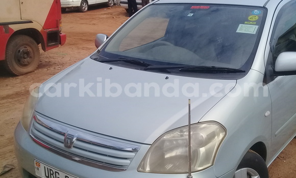 Nunua Ilio tumika Toyota Raum Kijani Gari ndani ya Kampala nchini Uganda Nunua Ilio tumika Toyota Raum Kijani Gari ndani ya Kampala nchini Uganda