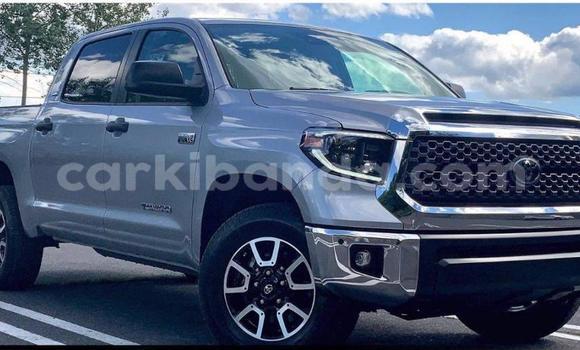 Buy Used Toyota Hilux Silver Car in Kaberamaido in Eastern