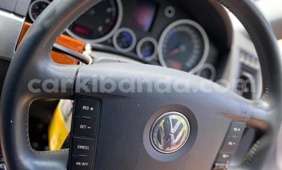 Nunua Ilio tumika Volkswagen Touareg Bluu Gari ndani ya Kampala nchini Uganda Nunua Ilio tumika Volkswagen Touareg Bluu Gari ndani ya Kampala nchini Uganda