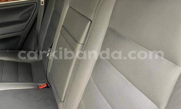 Nunua Ilio tumika Volkswagen Touareg Bluu Gari ndani ya Kampala nchini Uganda Nunua Ilio tumika Volkswagen Touareg Bluu Gari ndani ya Kampala nchini Uganda