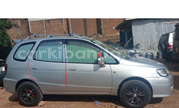 Acheter Occasion Voiture Toyota Spacio Gris à Kireka, Central