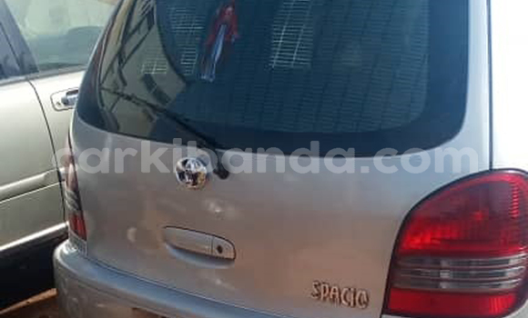 Nunua Ilio tumika Toyota Spacio Fedha Gari ndani ya Kireka nchini Kati Nunua Ilio tumika Toyota Spacio Fedha Gari ndani ya Kireka nchini Kati