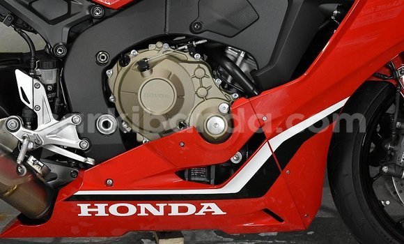 Gura Yakoze Honda CBR 1000 RR Other Bike i Kampala mu Uganda Gura Yakoze Honda CBR 1000 RR Other Bike i Kampala mu Uganda