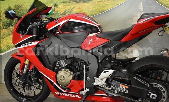 Gura Yakoze Honda CBR 1000 RR Other Bike i Kampala mu Uganda Gura Yakoze Honda CBR 1000 RR Other Bike i Kampala mu Uganda
