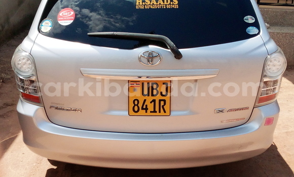 Acheter Neuf Voiture Toyota Fielder Gris à Masaka, Ouganda