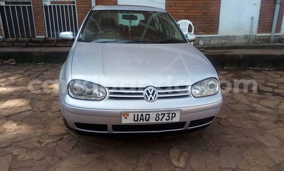 Nunua Ilio tumika Volkswagen Golf Fedha Gari ndani ya Kampala nchini Uganda Nunua Ilio tumika Volkswagen Golf Fedha Gari ndani ya Kampala nchini Uganda